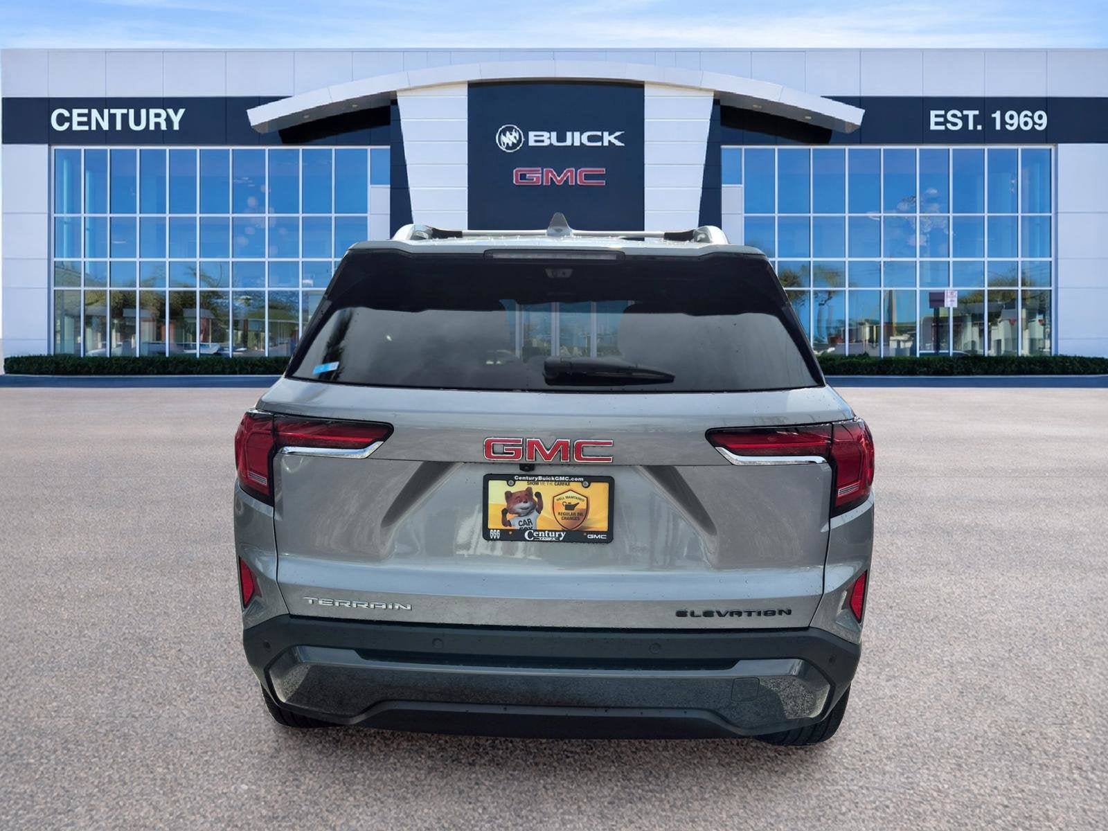 Used 2026 GMC Terrain Elevation w/ Elevation Premium Package FWD image 5