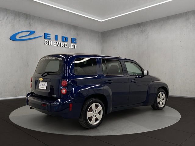Used 2011 Chevrolet HHR LS FWD image 4