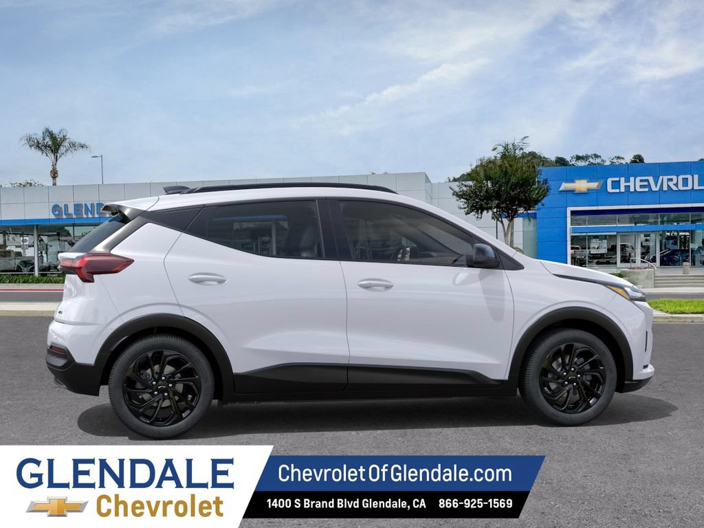 New 2027 Chevrolet Bolt RS w/ Technology Package FWD image 5