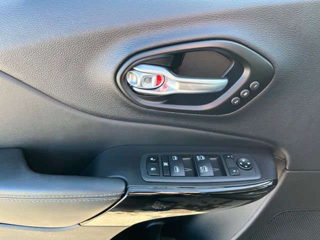 Certified 2023 Jeep Cherokee Altitude Lux w/ Lux Elite Package image 13