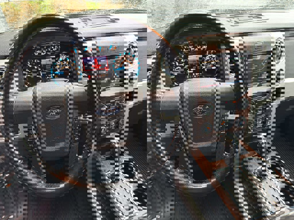 Used 2013 Ford F150 Lariat w/ Mid Equipment Group image 17