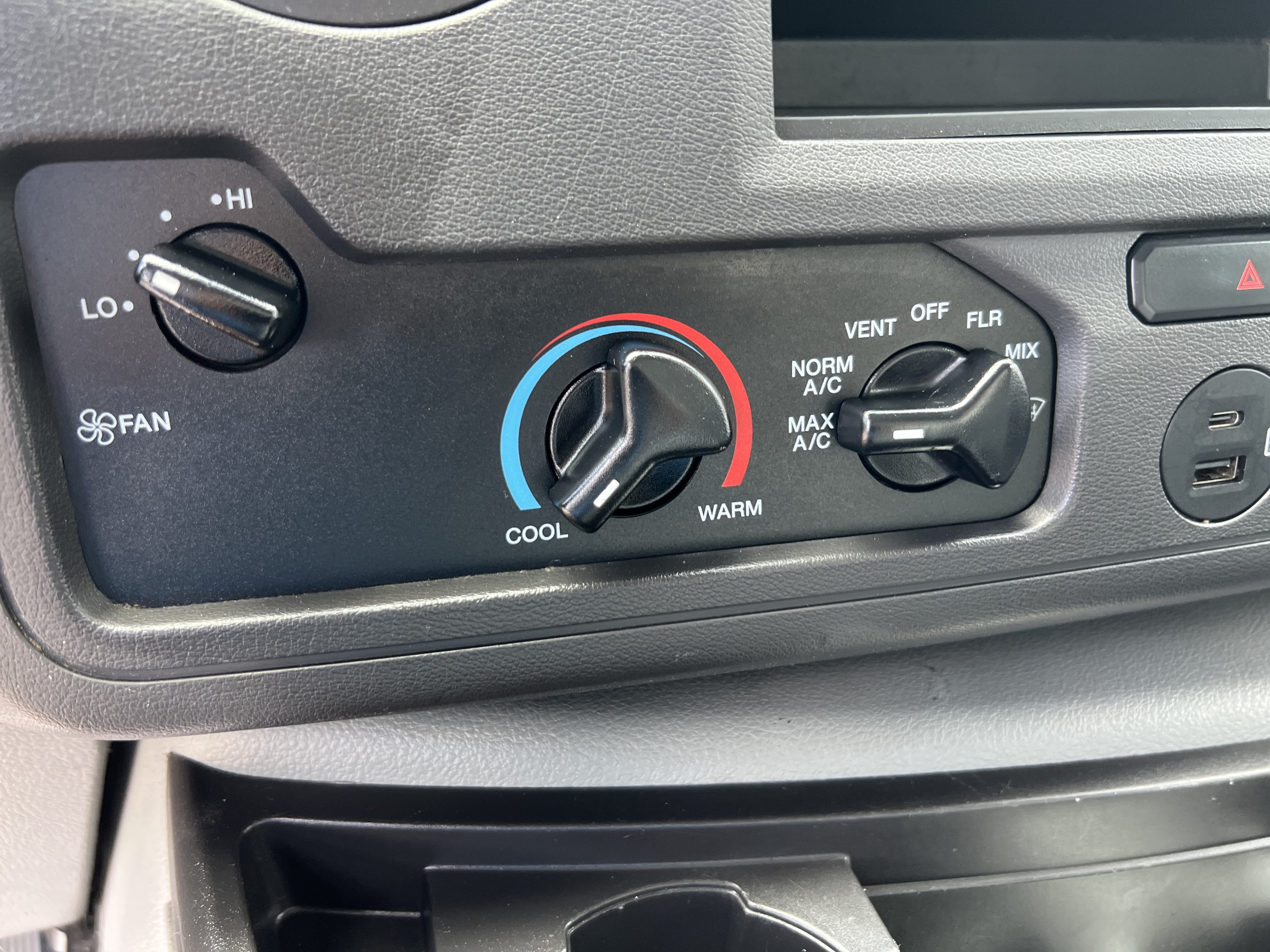 Used 2023 Ford E-350 and Econoline 350 Super Duty w/ Power Windows & Locks Group RWD image 20