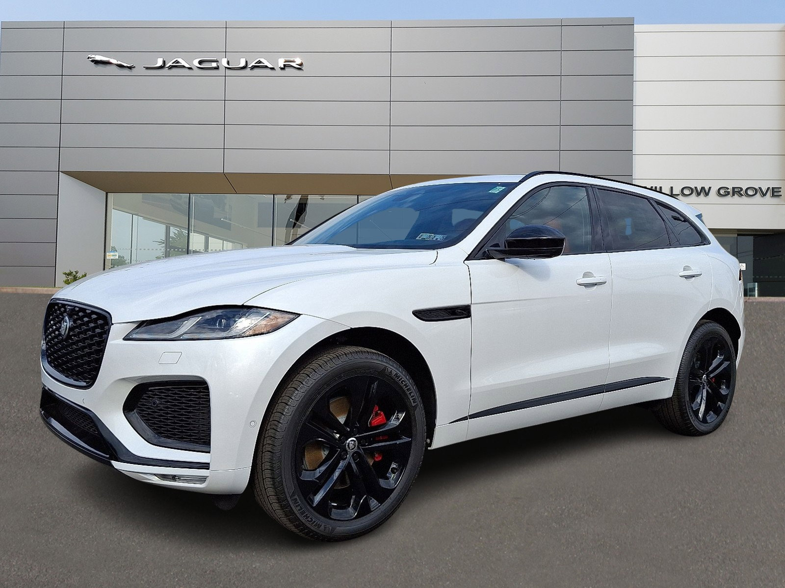New 2026 Jaguar F-PACE R-Dynamic S image 1