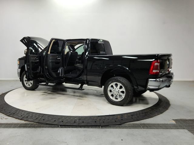 Used 2022 RAM 3500 Laramie AWD/4WD image 14