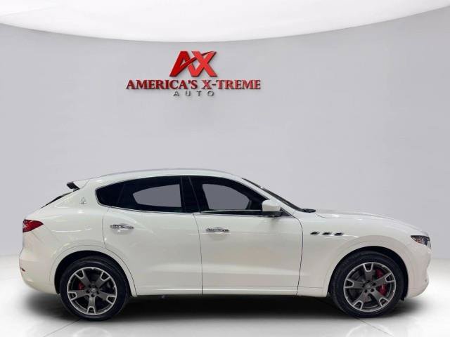 Used 2017 Maserati Levante S AWD/4WD image 9