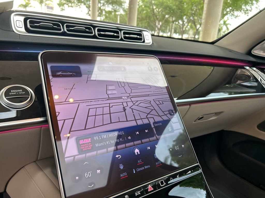 Used 2024 Mercedes-Benz S 580e 4MATIC Sedan w/ AMG Line image 7