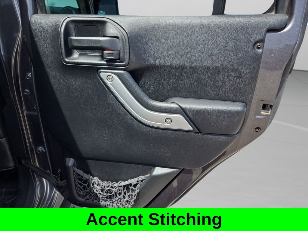 Used 2016 Jeep Wrangler Unlimited Rubicon image 19