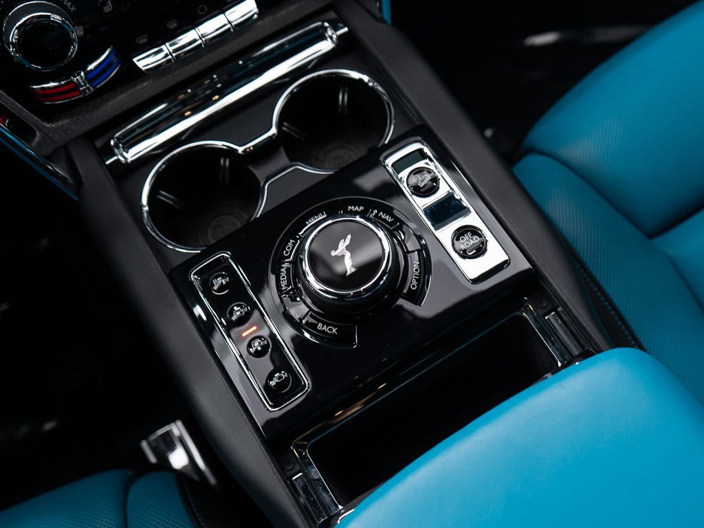 Used 2024 Rolls-Royce Cullinan w/ Cullinan Package AWD/4WD image 41