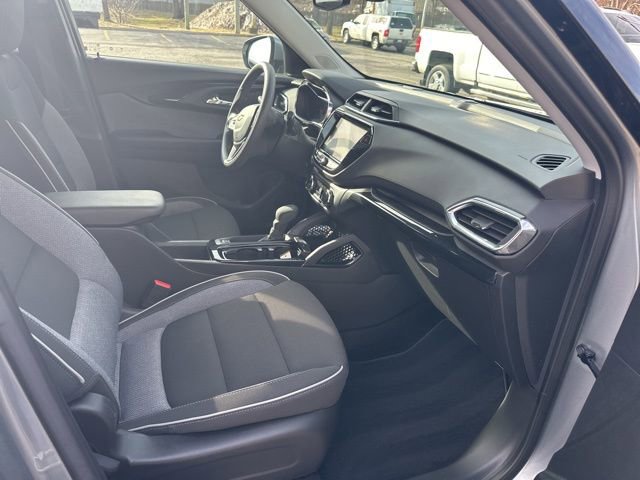 Used 2023 Chevrolet TrailBlazer LT w/ Convenience Package image 29
