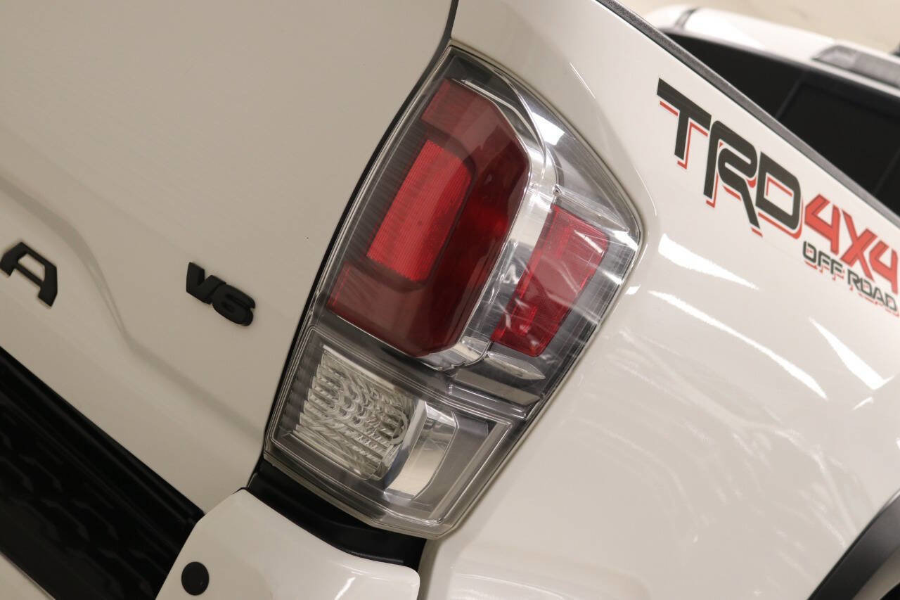 Used 2022 Toyota Tacoma TRD Off-Road image 98
