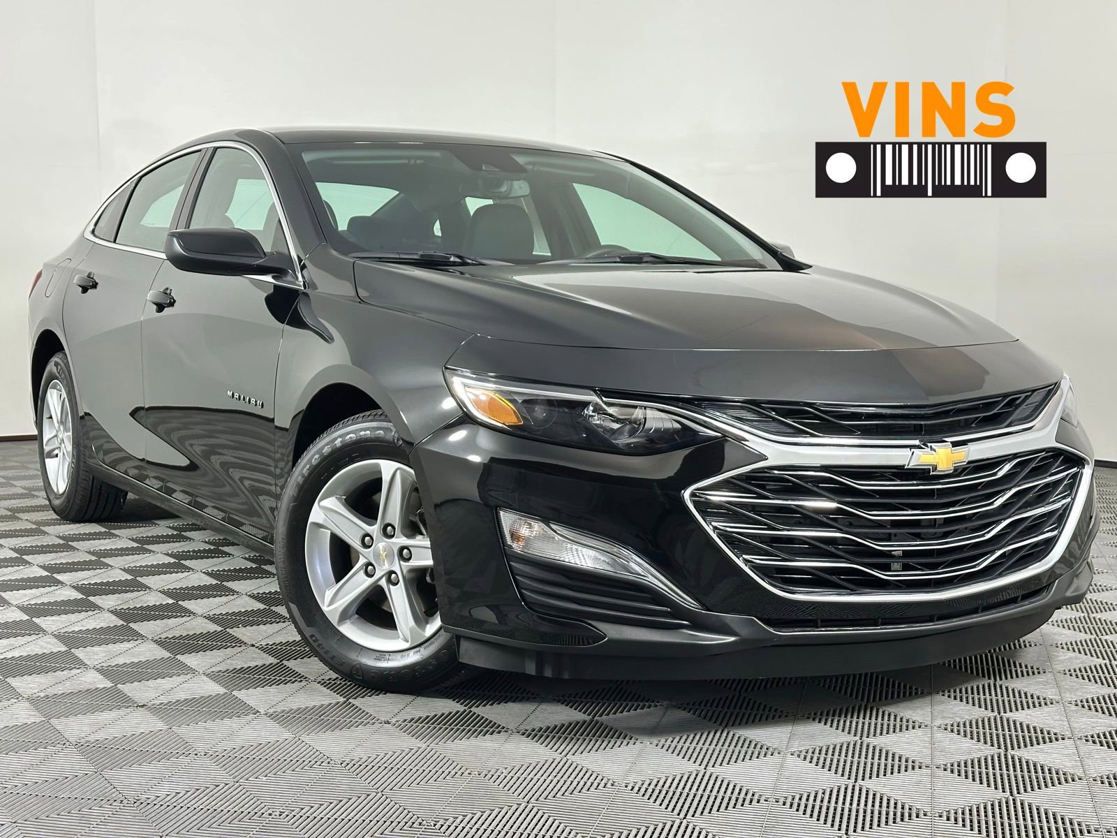 Used 2025 Chevrolet Malibu LS w/ LPO, Floor Liner Package image 1