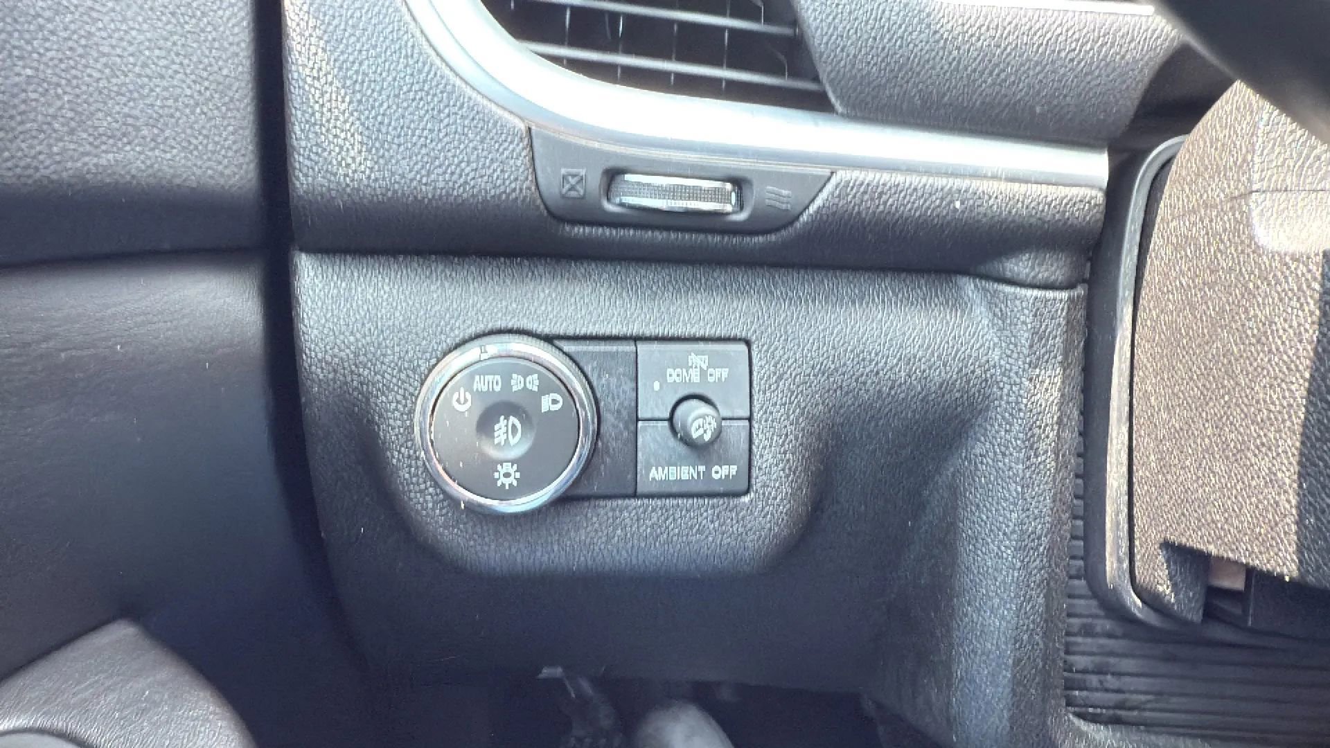 Used 2017 Chevrolet Traverse LT w/ Style and Technology Package image 14