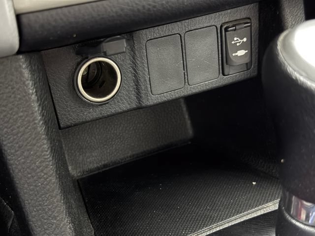 Used 2018 Toyota Corolla LE FWD image 18
