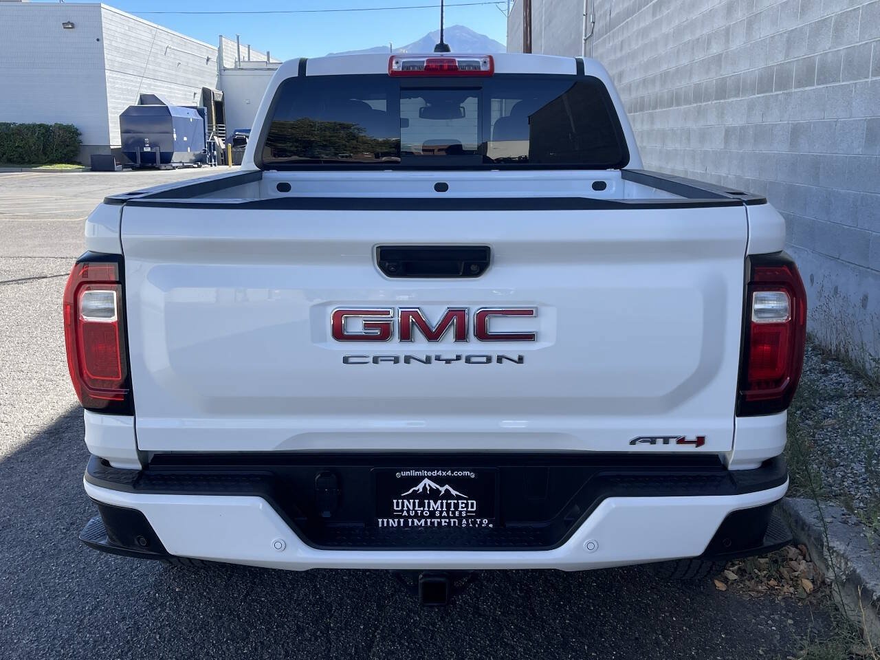 Used 2026 GMC Canyon AT4 AWD/4WD image 6