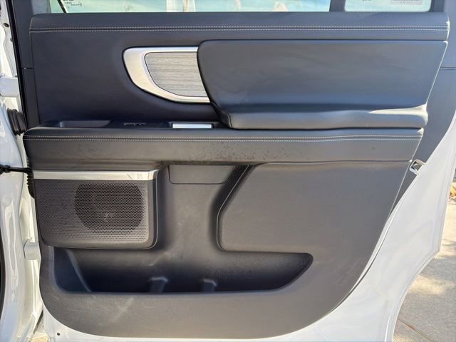 Used 2025 Ford Expedition Max Platinum AWD/4WD image 29