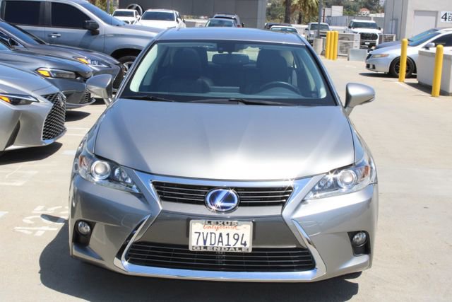 Used 2017 Lexus CT 200h FWD image 2
