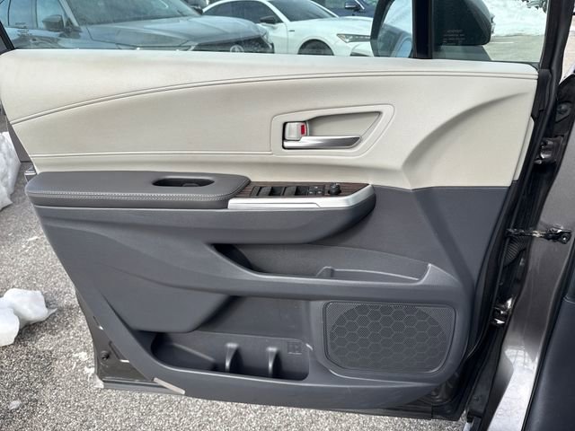 Used 2024 Toyota Sienna XLE image 19