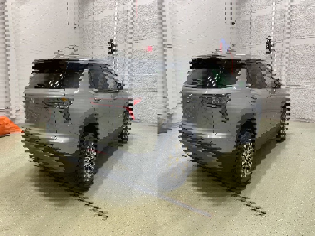 New 2026 Chevrolet Equinox LT w/ Safety and Technology Package image 3