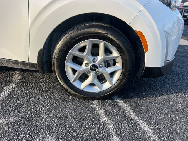 Used 2023 Kia Soul S image 11