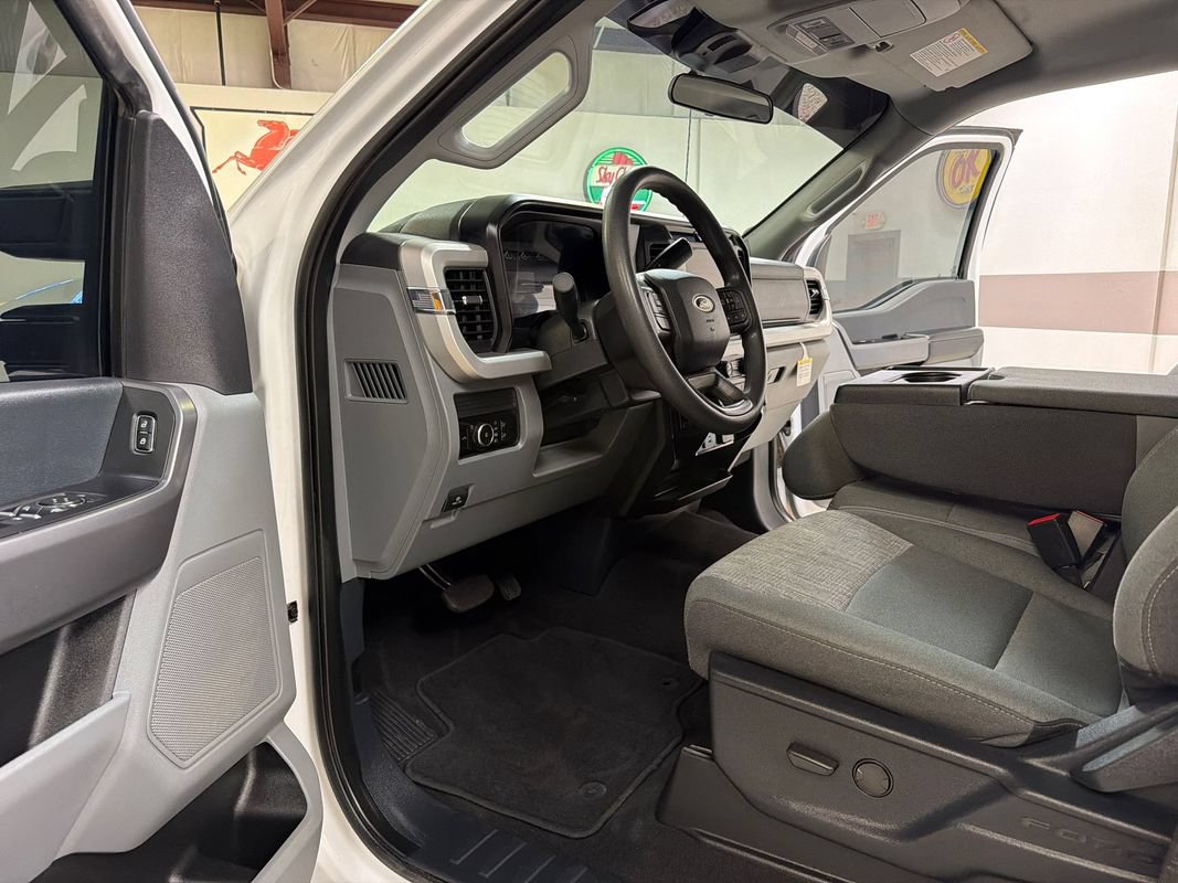 Used 2025 Ford F250 XLT w/ FX4 Off-Road Package AWD/4WD image 24