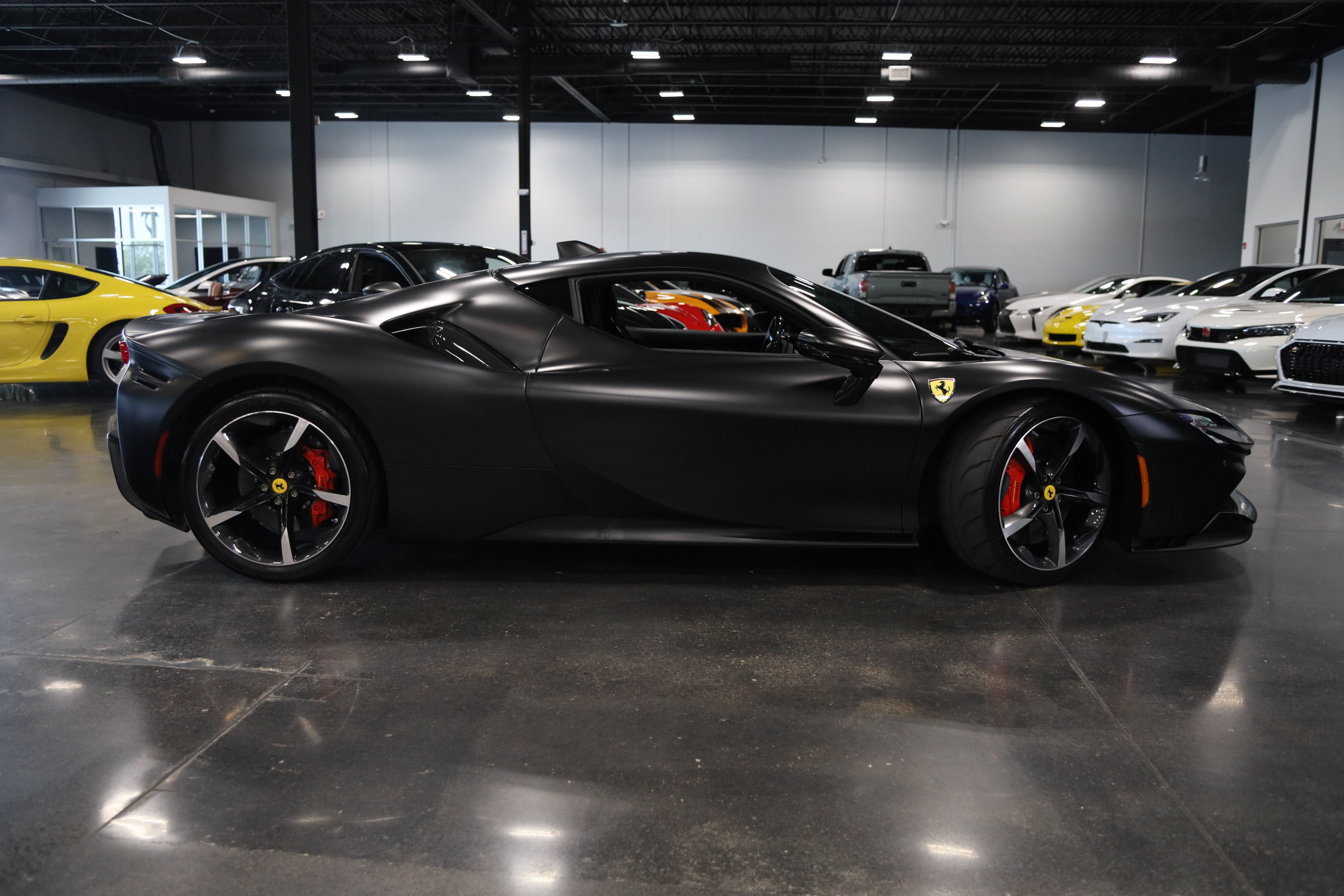 Used 2022 Ferrari SF90 Stradale AWD/4WD image 7