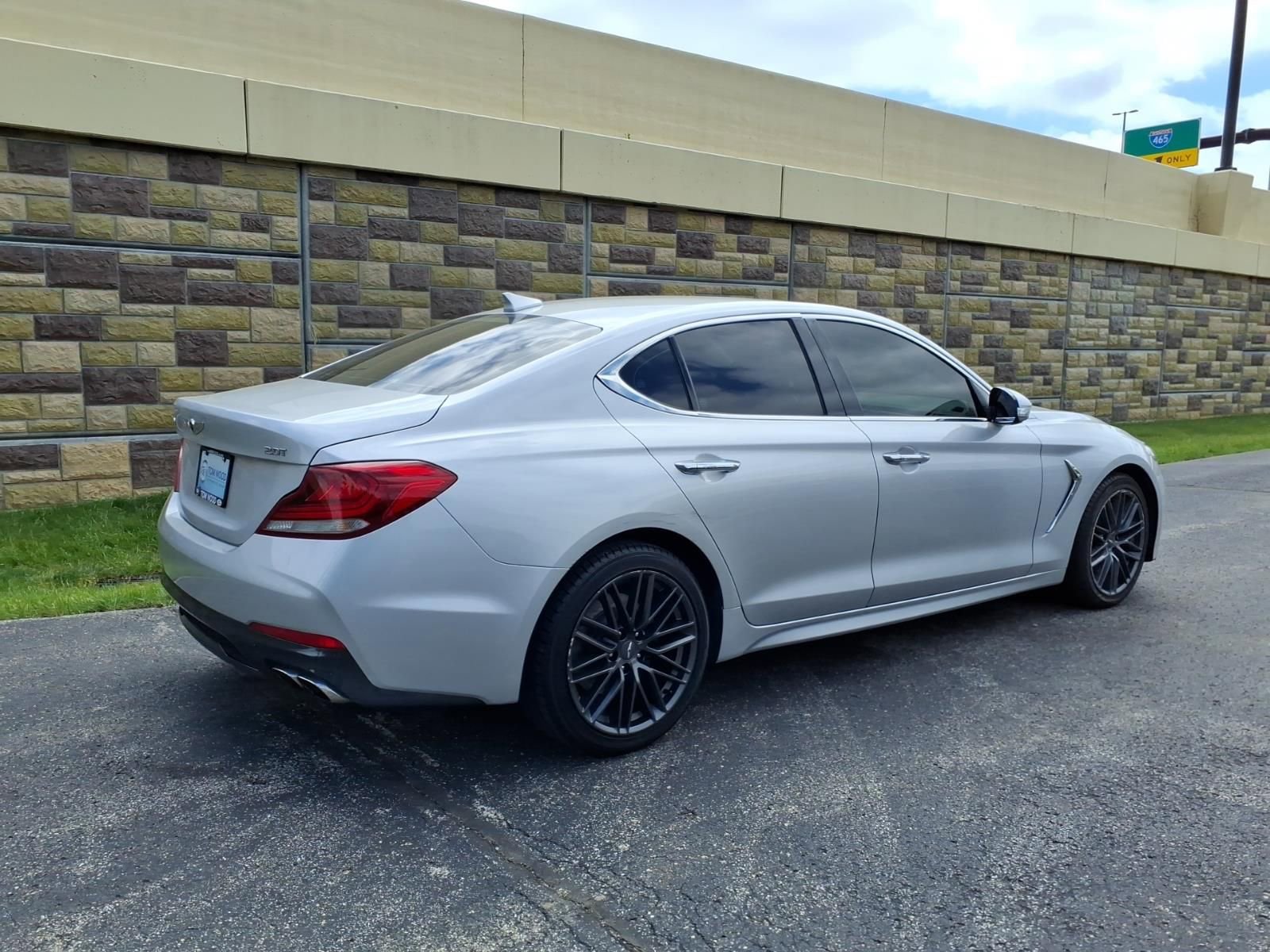Used 2019 Genesis G70 2.0T Advanced RWD image 11