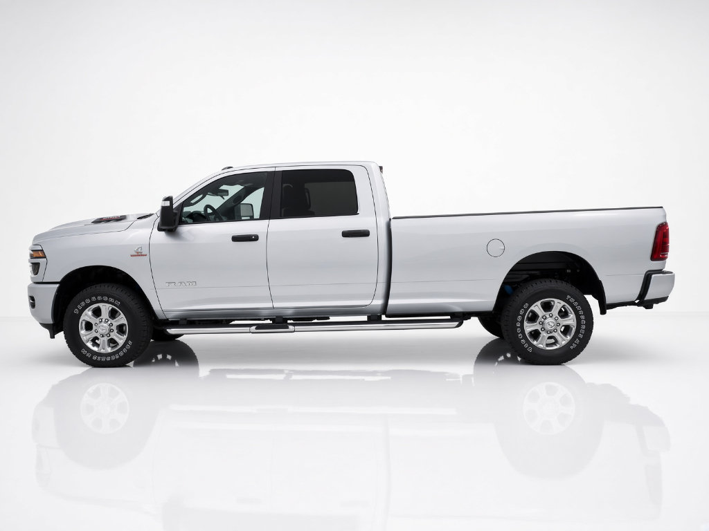 New 2026 RAM 2500 Big Horn AWD/4WD image 5