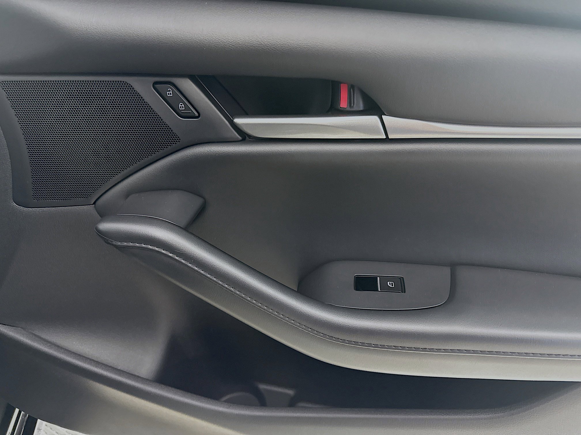 Used 2023 MAZDA MAZDA3 s image 31