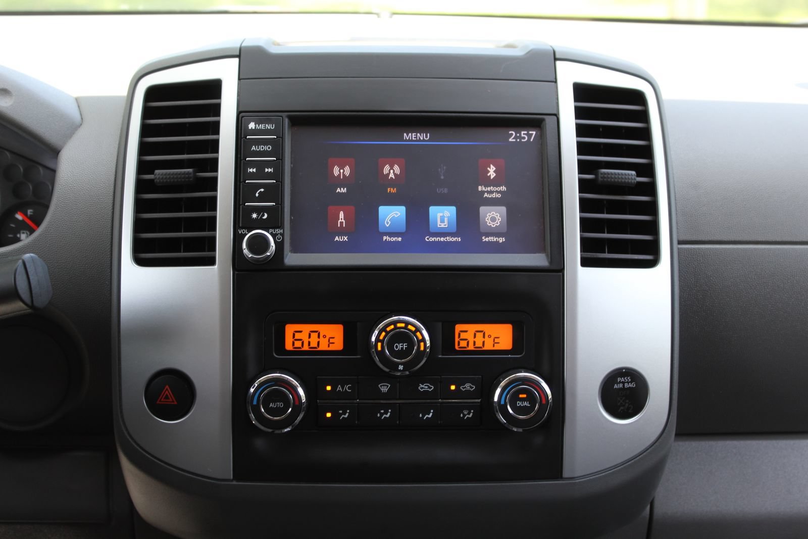 Used 2020 Nissan Frontier SV AWD/4WD image 17