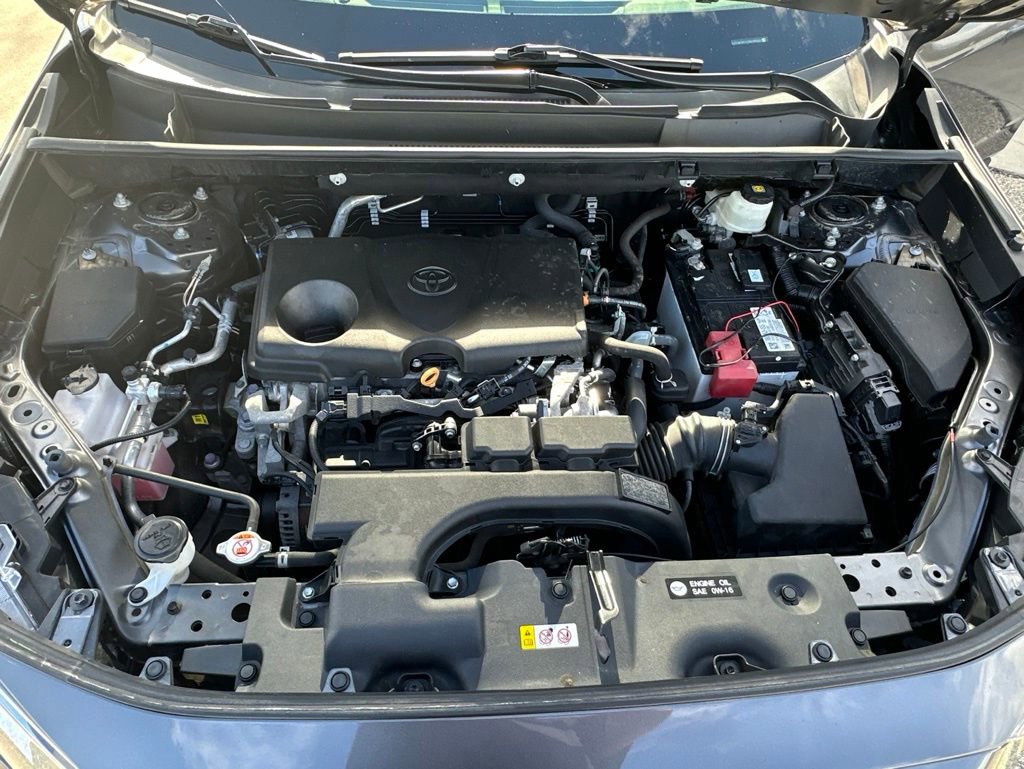 Used 2021 Toyota RAV4 XLE w/ Convenience Package FWD image 26