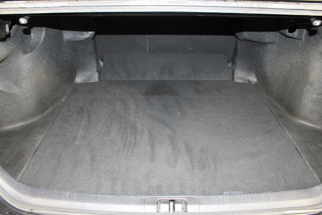 Used 2021 Toyota Camry SE FWD image 17