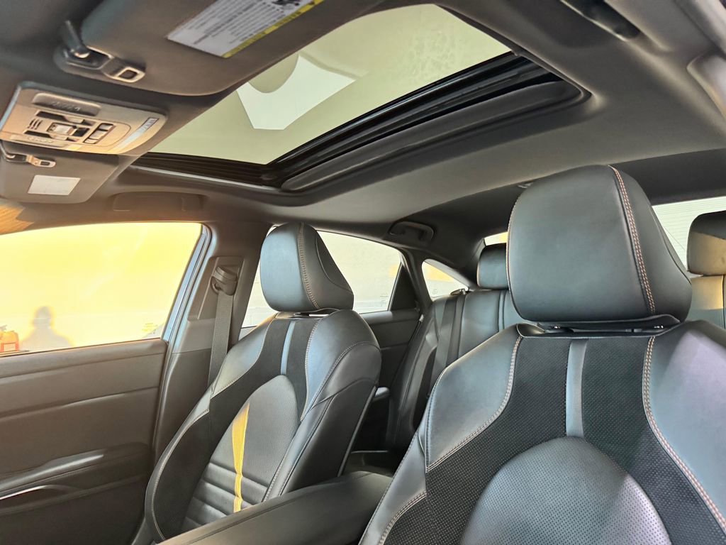 Used 2021 Toyota Avalon XSE image 24