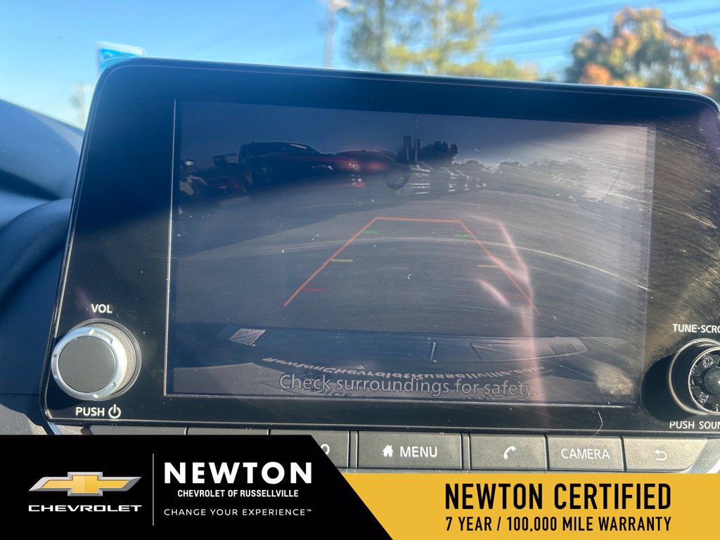 Used 2025 Nissan Rogue SV FWD image 11
