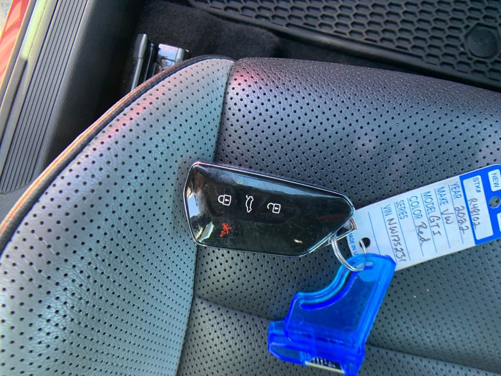 Used 2022 Volkswagen GTI SE image 30