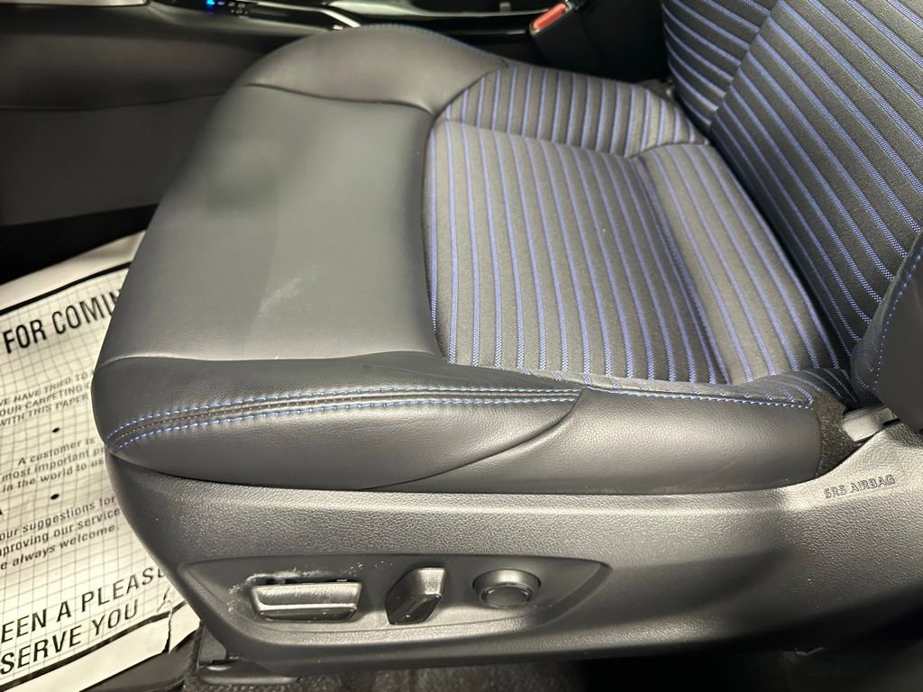 Used 2025 Toyota Corolla Cross XSE w/ Convenience Package image 13