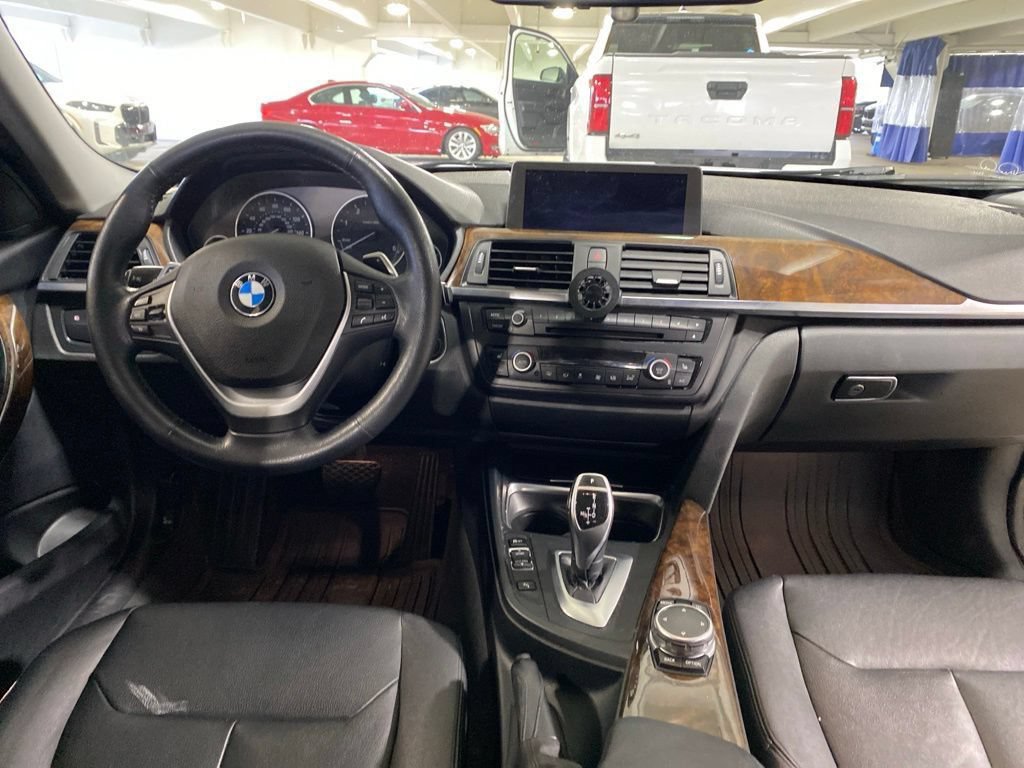 Used 2015 BMW 328d xDrive Wagon AWD/4WD image 12