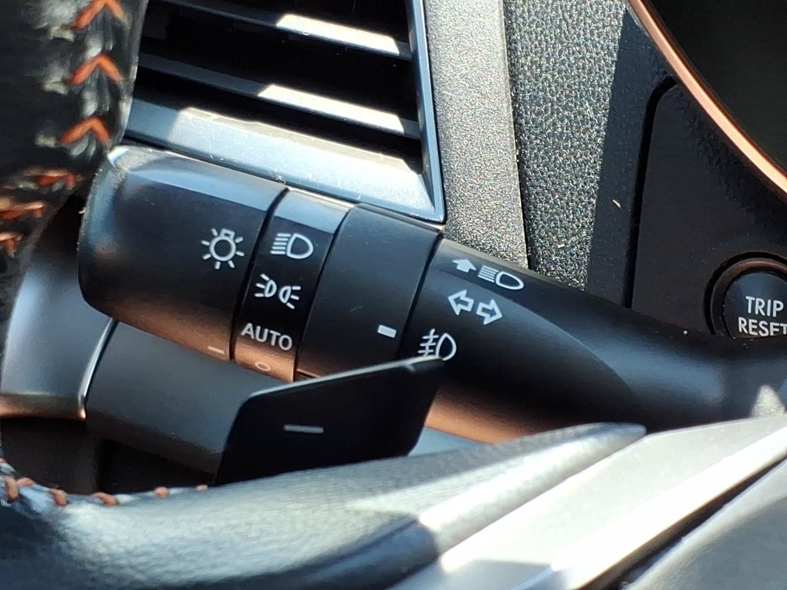 Used 2019 Subaru Crosstrek 2.0i Limited w/ Moonroof Package w/Navigation AWD/4WD image 19