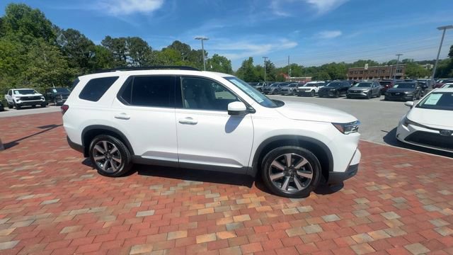 Certified 2023 Honda Pilot Touring image 4