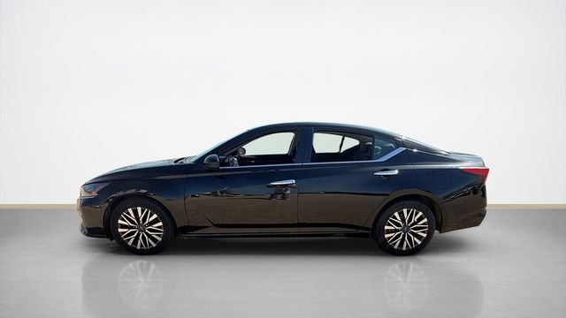 Used 2024 Nissan Altima 2.5 SV FWD image 4