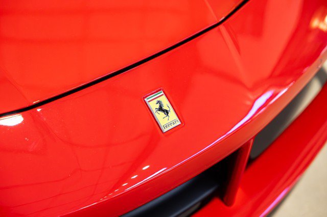Used 2016 Ferrari 488 GTB RWD image 12