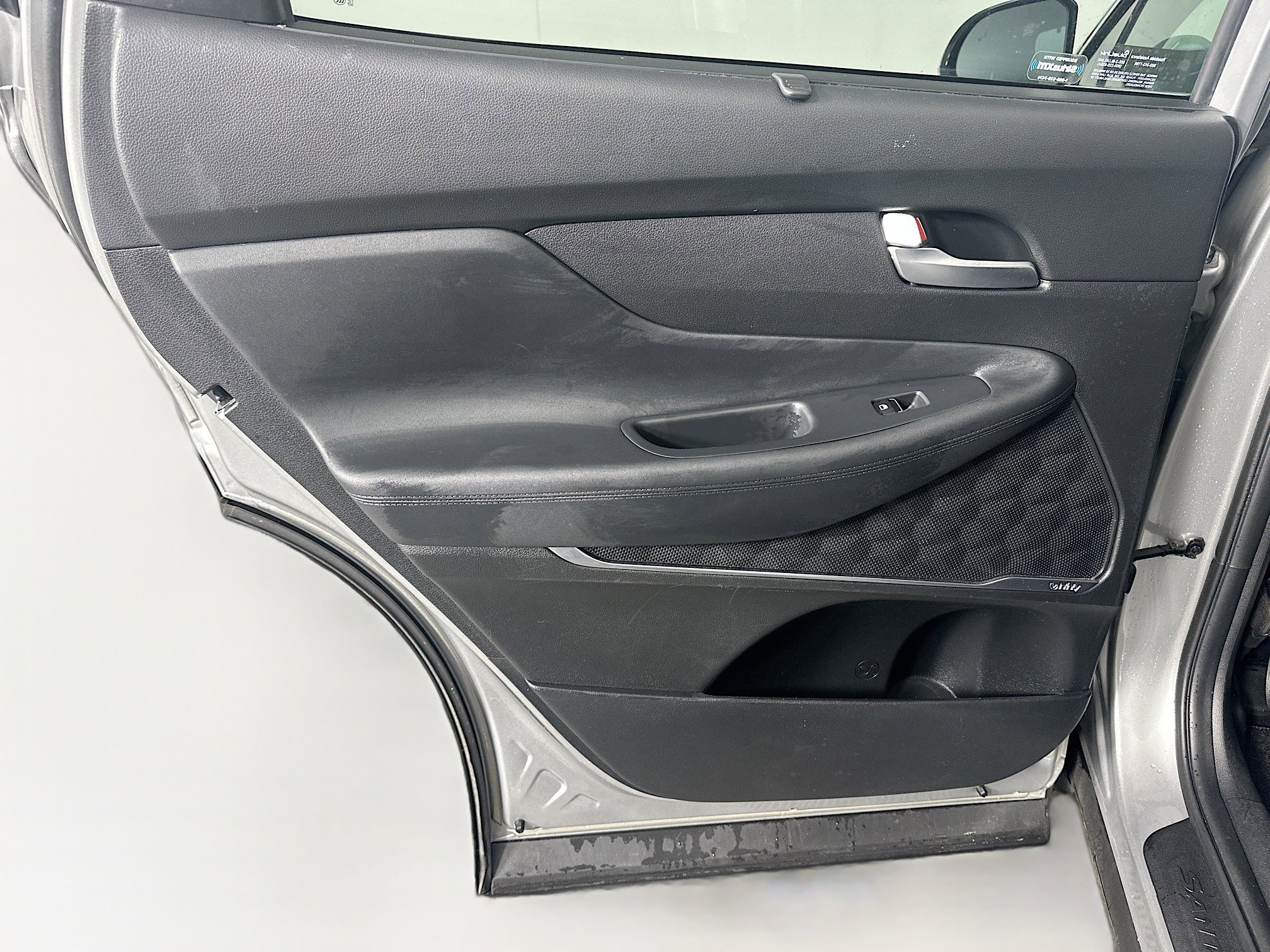 Used 2020 Hyundai Santa Fe SEL w/ Convenience Package FWD image 25