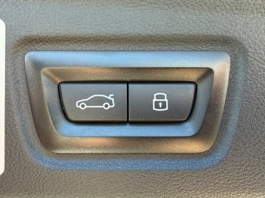 Used 2023 BMW i4 eDrive40 w/ M Sport Package image 49