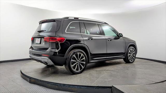 Used 2021 Mercedes-Benz GLB 250 w/ Premium Package image 8