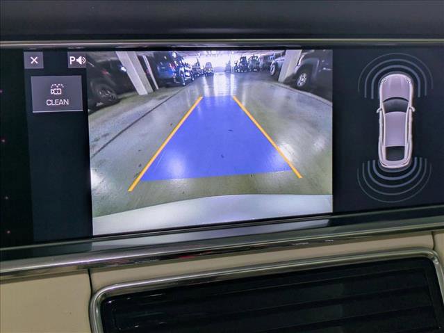 Used 2020 Porsche Panamera image 14