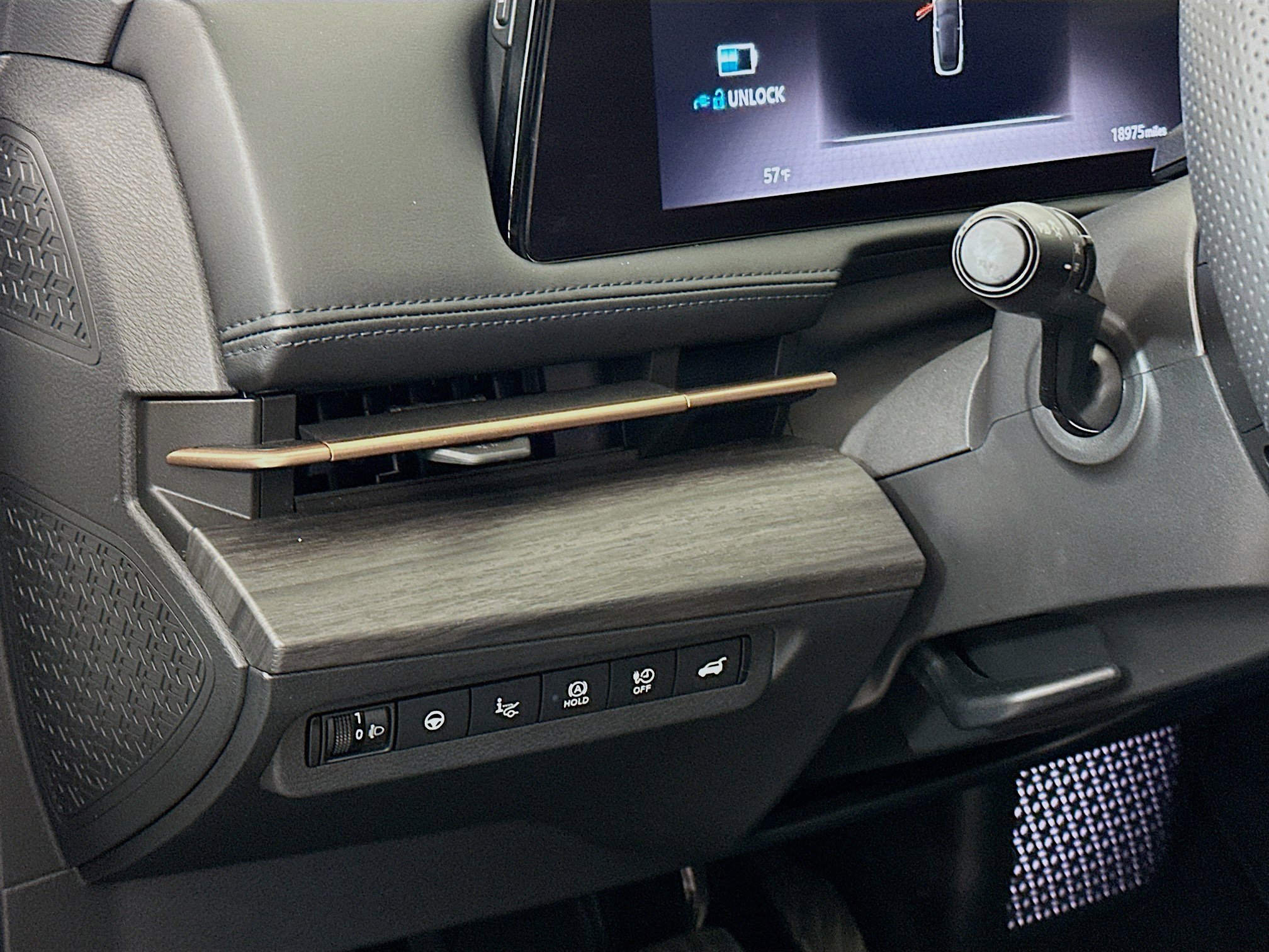 Used 2023 Nissan Ariya FWD image 17