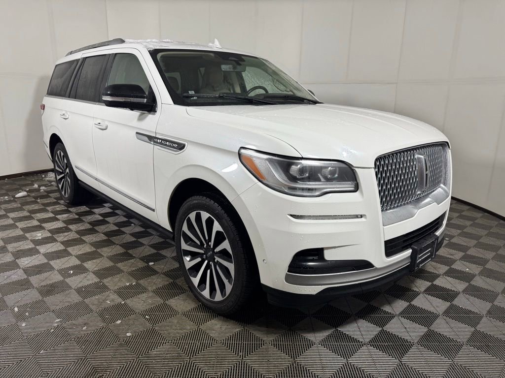 Certified 2023 Lincoln Navigator Reserve image 5