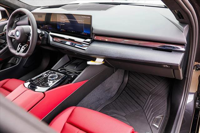 New 2026 BMW 550e xDrive image 24