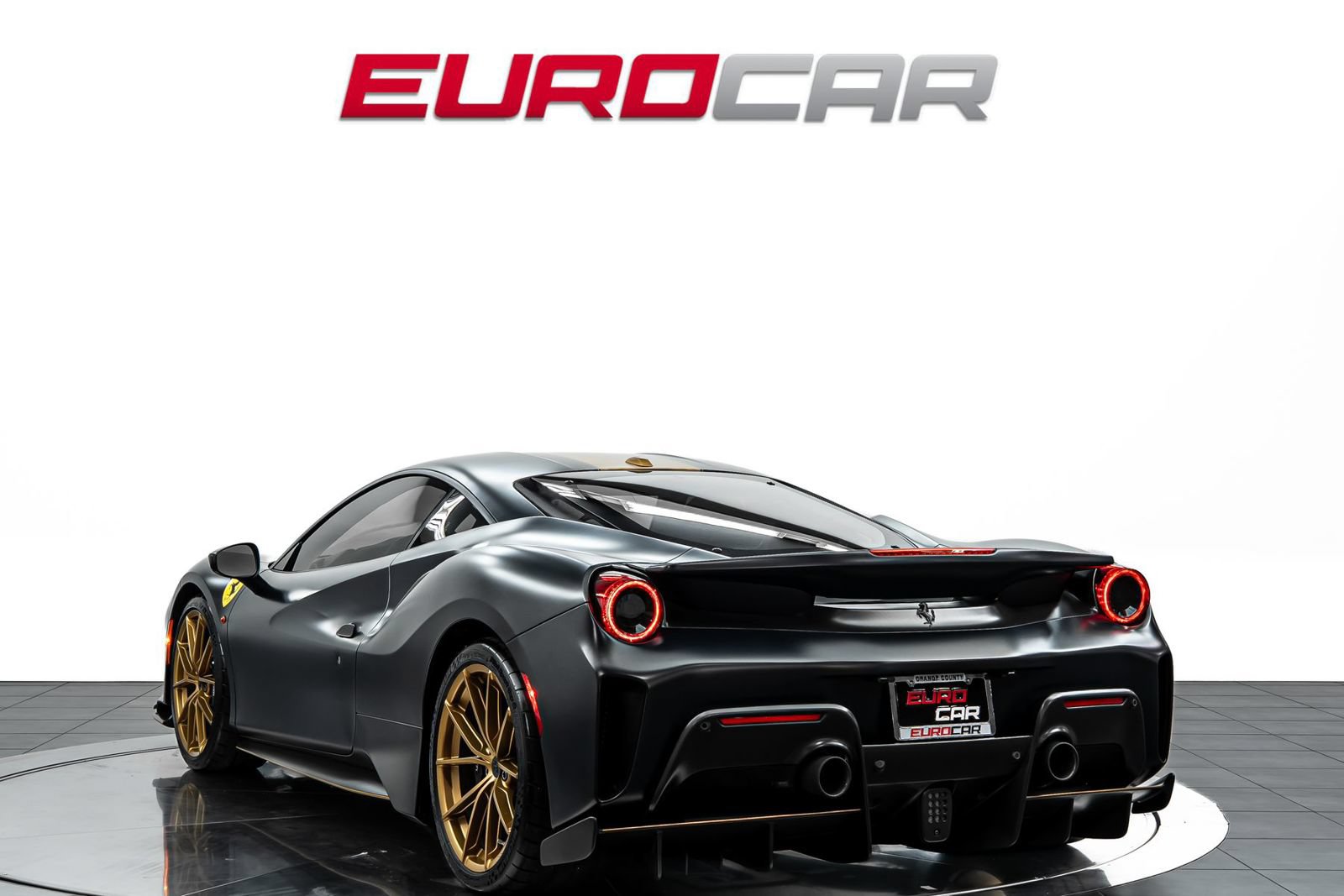 Used 2020 Ferrari 488 Pista Coupe RWD image 3