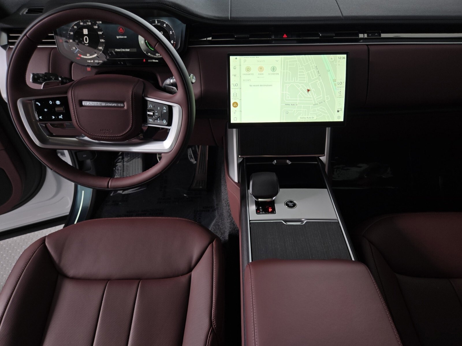 New 2025 Land Rover Range Rover SE image 4