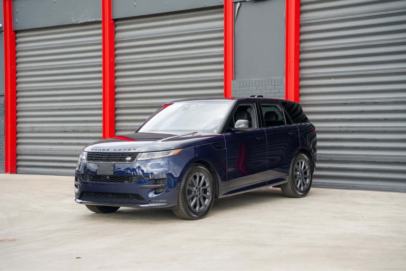 Used 2023 Land Rover Range Rover Sport SE Dynamic AWD/4WD image 1